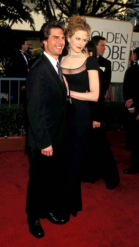 Tom Cruise ja Nicole Kidman olivat naimisissa 11 vuotta. He adoptoivat kaksi lasta, ja erosivat vuonna 2001. Sitä ennen he tähdittivät yhdessä Stanley Kubrickin Eyes wide shut -elokuvaa.