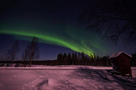 Katso uskomattomat kuvat Espoota myöten leimunneesta yötaivaasta - Kotimaa  - Ilta-Sanomat