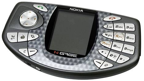 Nokian N-Gage oli edellä aikaansa ja siitä tuli vitsien kohde. Se synnytti kuitenkin Suomeen rutkasti mobiilipeliosaamista.