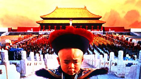 Bernardo Bertolucci pääsi kuvaamaan Kiinan viimeisenä keisarina toimineen Pu Yin tarinaa paikan päälle, Pekingin Kiellettyyn kaupunkiin.