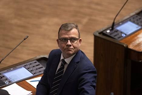 Petteri Orpo kuvattiin eduskunnan täysistunnossa Helsingissä 21. helmikuuta.
