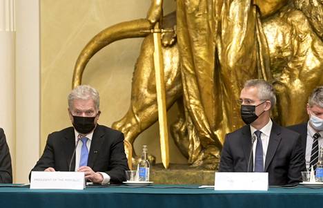 Presidentti Sauli Niinistö ja Naton pääsihteeri Jens Stoltenberg tiedotustilaisuudessa Pohjois-Atlantin neuvoston Suomen vierailun yhteydessä viime lokakuussa. 