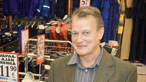 Lauri Juntunen perusti auton varaosia ja -tarvikkeita myyvän Motonetin Turkuun vuonna 1990.