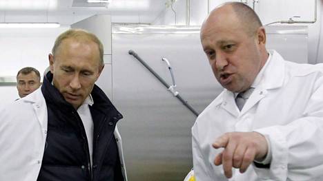 ”Putinin kokki”Jevgeni Prigozhin oli aiemmin suhteellisen näkymätön toimija Putin taustalla. Ukrainan sodan myötä hän on alkanut Wagner-palkka-armeijansa myötä saada merkittävästi näkyvyyttä sekä maailmalla että Venäjällä.