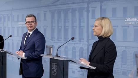 Pääministeri Petteri Orpo ja sisäministeri Mari Rantanen ovat kertoneet kevään mittaan poikkeuslain etenemisestä.