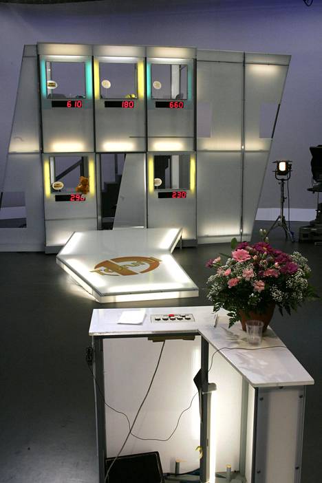 4. Tältä studiossa näytti vuonna 2005, kun Kymppitonni lopetettiin 20 vuoden yhtäjaksoisen putken päätteeksi.