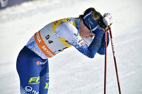Johanna Matintalo hiihti hurjan osuuden mutta joutui jättämään sen jälkeen leikin kesken. Arkistokuva.