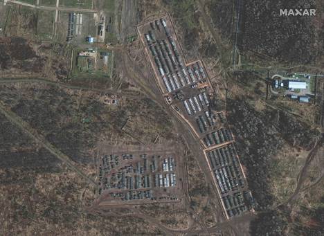 Satelliittikuva kertoo Venäjän panssariyksikköjen ja tukiosastojen sijoituksista Jelnjan alueelle Smolenskin hallintopiirissä. Kuva on otettu 1. marraskuuta.
