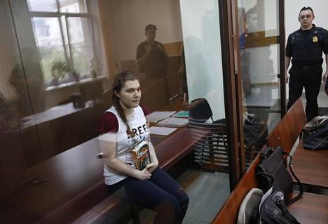 Anna Pavlikovan, 18, väitetään suunnitelleen väkivaltaista vallankaappausta ja Venäjän presidentin syrjäyttämistä Novoje velitshie -liikkeessä (Uusi suuruus).