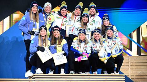 Naisten MM-viesti oli Norjan juhlaa. Venäjällä ei näytetä Norjan maailmancupin kisoja ollenkaan.