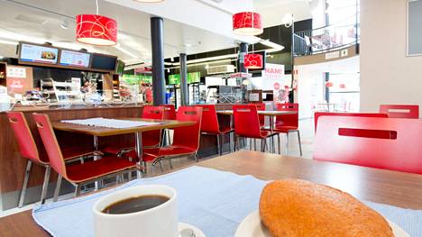 Kahvila- ja lounastoiminta on monen Teboil-yrittäjän taloudellinen kivijalka. Kuvituskuva.