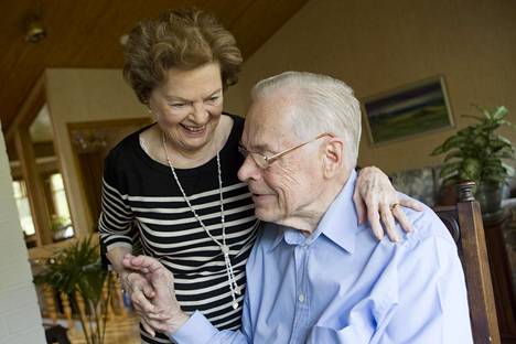 Lea ja Tuomas Gerdt olivat olleet yhdessä jo 66 vuotta vuonna 2011, mutta kujeilivat yhä kuin rakastunut nuoripari.