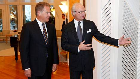 Presidentti Sauli Niinistö ja kuningas Kaarle XVI Kustaa osallistuvat keskiviikkoaamuna talouden keskustelutilaisuuteen.