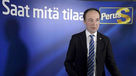 Puheenjohtaja Jussi Halla-aho (ps) sanoo Helsingin Sanomissa, että puolue haluaisi lopettaa humanitaarisen maahanmuuton.