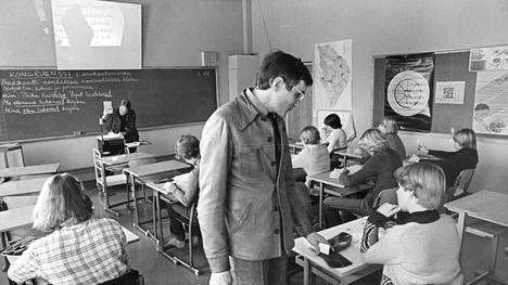 Jyväskyläläisen ylä-asteen luokkahuoneessa näytti vuonna 1978 tältä.