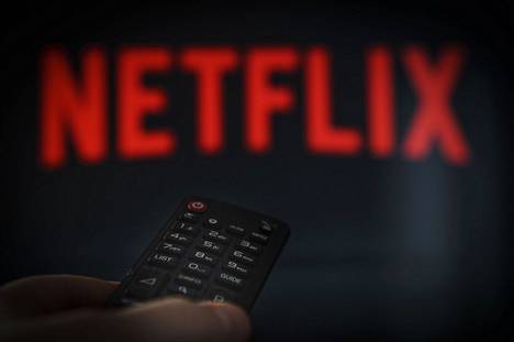 Netflix lisättiin Roskomnadzorin audiovisuaalisten palveluiden rekisteriin viime vuonna, kun se ylitti 100 000 käyttäjän rajan. 