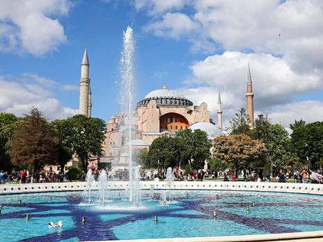 Hagia Sofia on yksi maailmanhistorian merkittävimpiä rakennuksia – ja Istanbulin tunnetuimpia vierailukohteita.