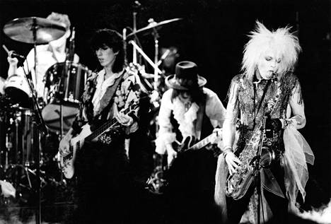 Hanoi Rocks esiintymässä vuonna 1985.