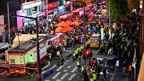 Halloween-juhlinta sai murheellisen lopun, kun kymmenet ihmiset jäivät puristuksiin Soulissa lauantai-iltana.