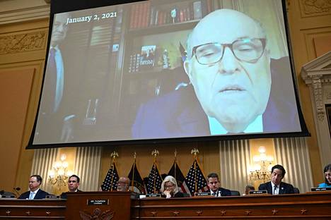 Capitolin valtausta tutkivan komitean kolmannessa kuulemisessa kuultiin Rudy Giulianin videoitua todistajanlausuntoa.