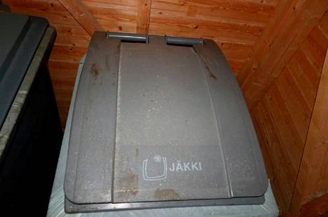 Jere Hämälinen's blood was found in the garbage bin.