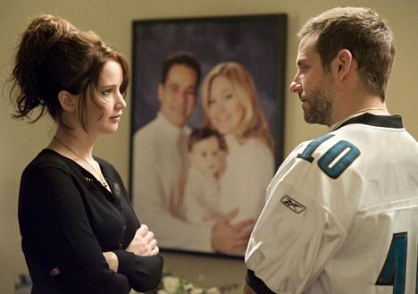 Jennifer Lawrence tähditti Unelmien pelikirja -elokuvaa yhdessä Bradley Cooperin kanssa.