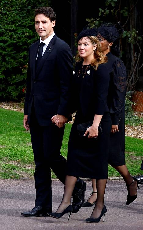 Kanadan pääministeri Justin Trudeau saapui vaimonsa Sophie Grégoiren kanssa Elisabetin hautajaisiin maanantaina 19. syyskuuta.