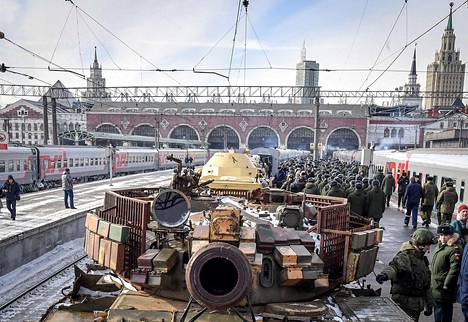 Sotasaalisjuna lähetettiin matkaan Moskovasta Kazanin rautatieasemalta lauantaina.