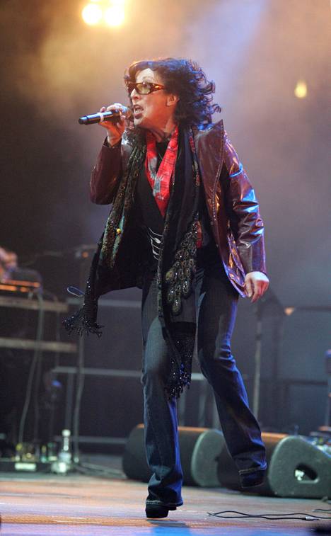 Muska esiintyi Kirkan muistokonsertissa vuonna 2008.