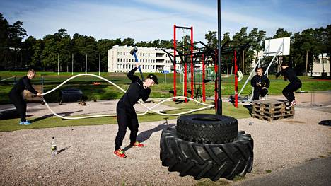 Armeijan urheilukoulu siirtyi vuonna 2014 Lahdesta Santahaminaan Helsinkiin.