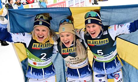 Ruotsi otti Jonna Sundlingin johdolla neloisvoiton naisten MM-sprintissä.
