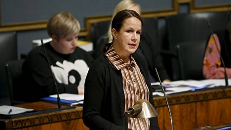 Veronika Honkasalo eduskunnan täysistunnossa Helsingissä 20. lokakuuta 2021