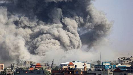 Israel pommitti Rafahia maanantaina. 