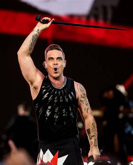 Robbie Williams villitsi yleisöä Tampereella myös vuonna 2017.