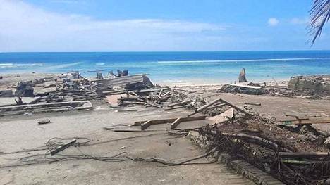Tällaista jälkeä tsunami teki Tongan saaristovaltiossa.