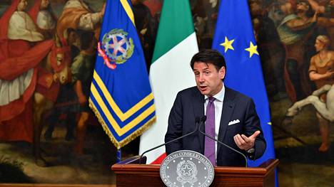 Italian pääministeri Giuseppe Conte uhkasi jo erolla, jos hallituksen riitely jatkuu.