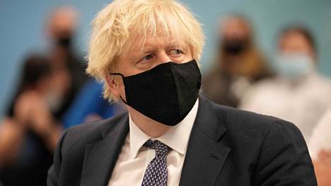 Britannian pääministeri Boris Johnson joutuu vastaamaan kysymyksiin virka-asuntonsa viimevuotisista väitetyistä pikkujoululuista.