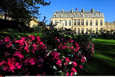 Ranskan presidentin virka-asuntona toimiva palatsi on tunnettu hulppeista puutarhoistaan.