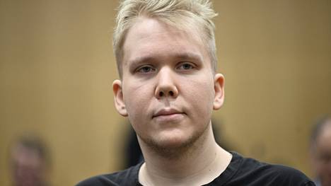 Julius Kivimäki käräjäoikeudessa 27. helmikuuta.