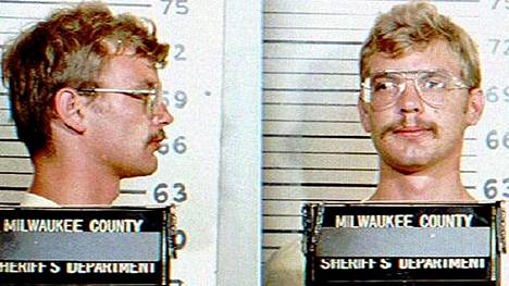 17 miestä murhannut Jeffrey Dahmer ei ole sopiva Hollywood-asu, linjaa nettikauppa eBay.