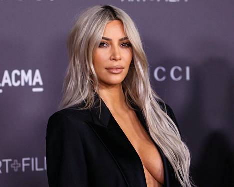 Kim Kardashian avautui pettämiskohun keskelle joutuneesta Khloé-siskostaan:  ”Tilanne on todella surullinen” - Viihde - Ilta-Sanomat
