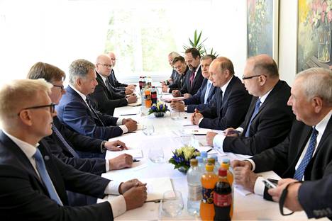 Putinin ja Niinistön keskustelut alkoivat välittömästi.