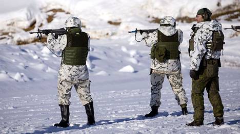 Maavoimat on harjoittellut paikallispuolustusta eri puolilla Suomea. Kuva on viime vuoden harjoituksesta Etelä-Karjalan Taipalsaarelta.