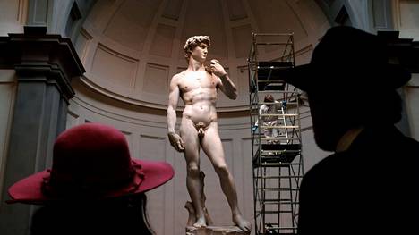 Michelangelon Daavid-veistos on esillä Firenzessä.