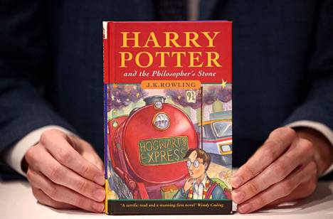 Harry Potter ja Viisasten kivi -kirja aloitti valtavan velhomaailman ilmiön ympäri maailmaa.