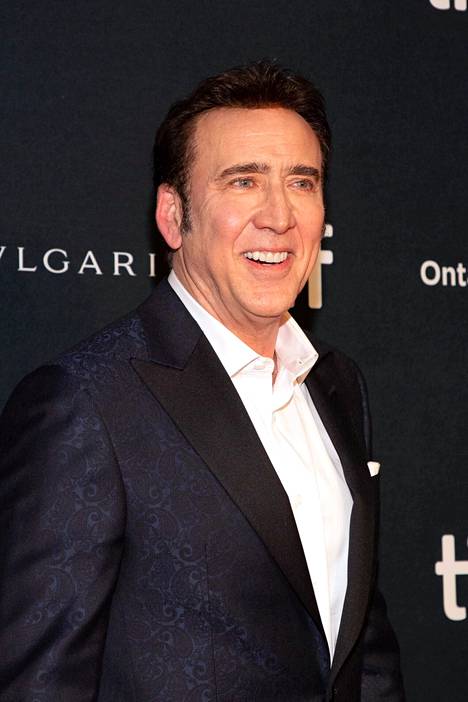 Nicolas Cage on kiistänyt lennokkaat vampyyriväitteet. Hän on tosin esittänyt urallaan vampyyria useita kertoja.