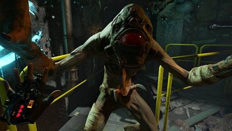 Half Life: Alyxissa törmää myös muista sarjan peleistä tuttuun Vortigaunt-lajiin.