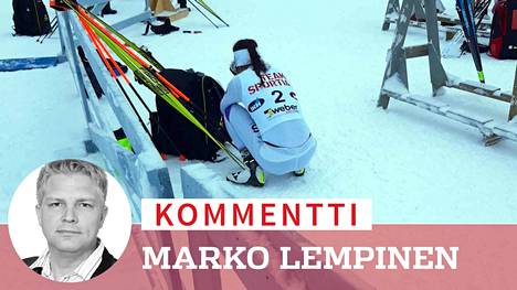 Jasmin Kähärä lysähti SM-hiihtojen maalialueella välittömästi polvilleen ja purskahti itkuun.