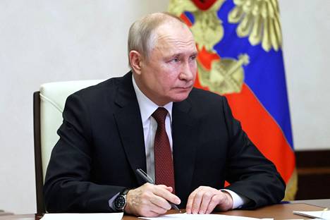 Vladimir Putin allekirjoitti asepalvelusta muuttaneen asetuksen 14. marraskuuta viime vuonna.