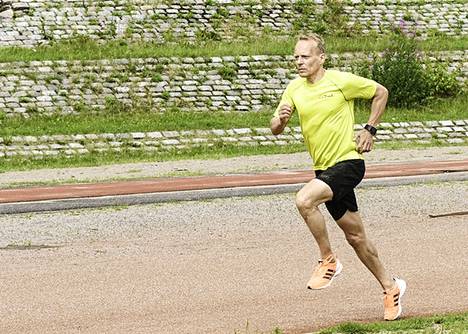 Pasi Päällysaho on aikuisten juoksuvalmentaja ja aktiivinen kuntourheilija.